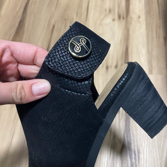 Ansley Textured Black Adjustable Strap Block Heel - Picture 2 of 10